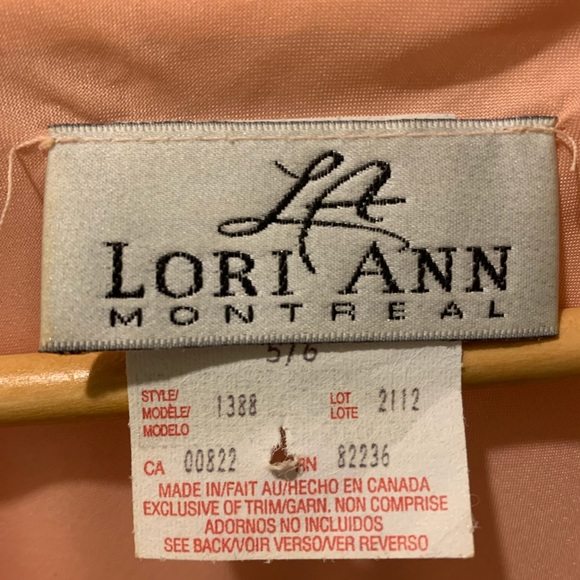 Lined Sleeveless Dress with complementary sandals - Picture 7 of 9